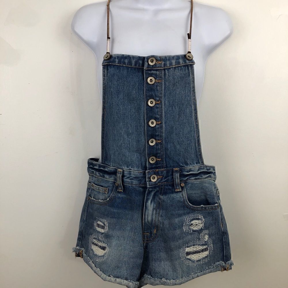 Forever 21 Distressed Size 24 Jean Short Bibs!